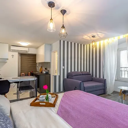 Apartment Forever & *