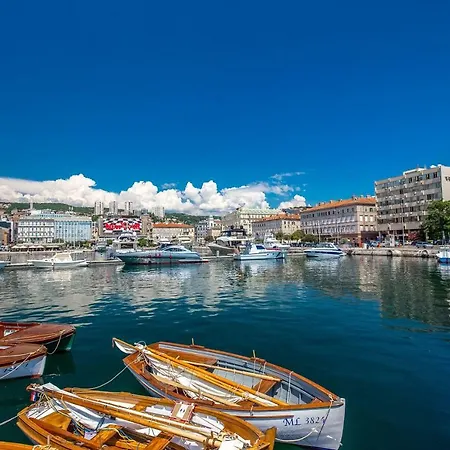 Forever & Apartament *